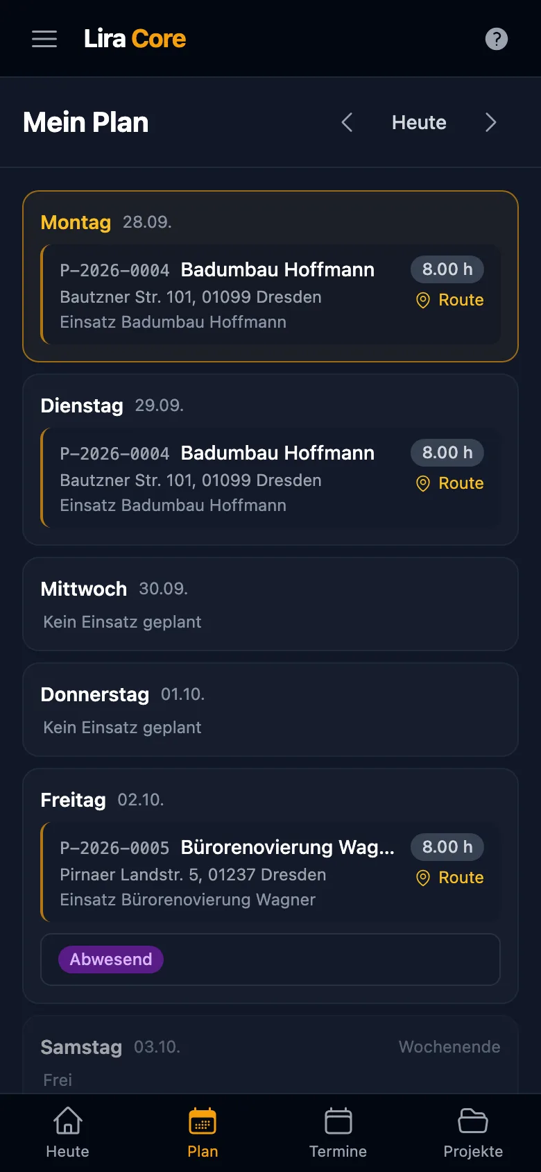 Wochenplan des Mitarbeiters auf dem Handy