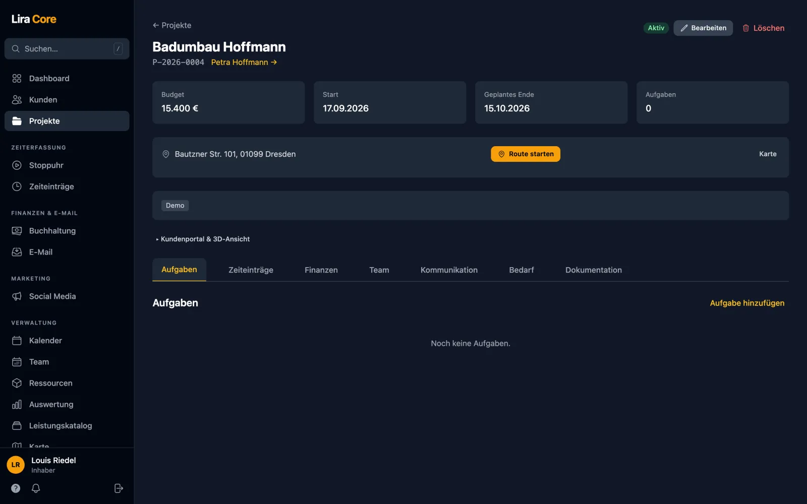 Projektakte in LiraCore Management mit Budget, Start, geplantem Ende, Baustellenadresse und Reitern für Aufgaben, Zeiten, Finanzen und Dokumente